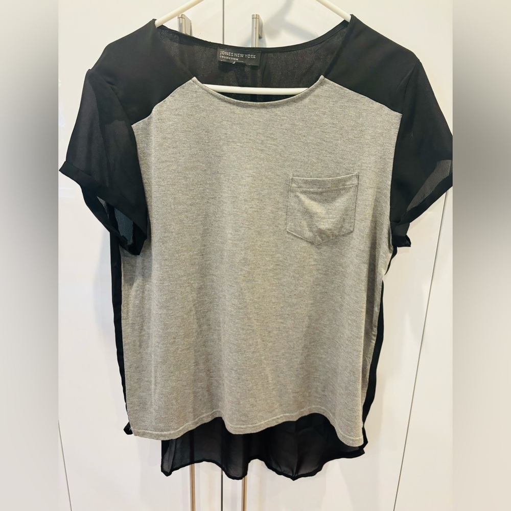 Jones NY Pocket Tee/blouse